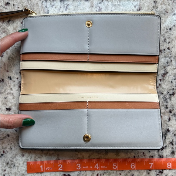 Tory Burch Colorblock Leather Zip Wallet in Cream, Beige, Tan & Gray - Picture 5 of 7